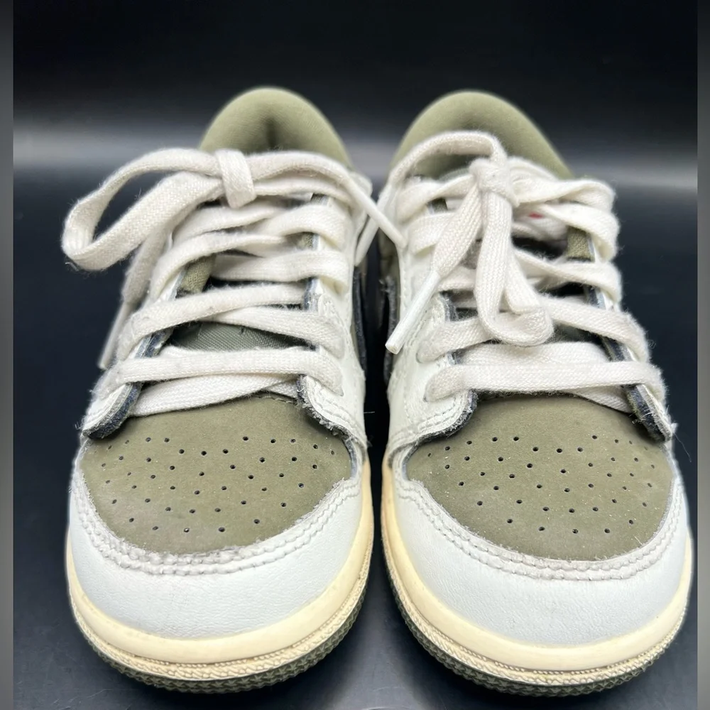 Air Jordan x Travis Scott,‎ Cactus Jack - Olive and Cream Youth Sneakers-8C